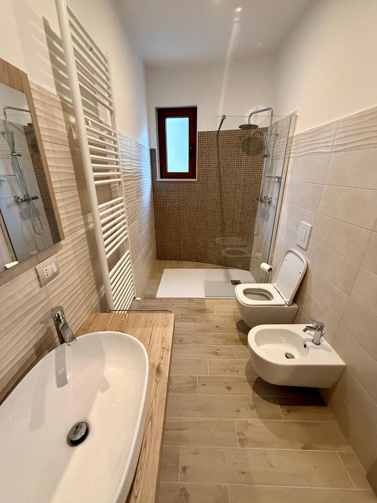 Miele B&B Vinchiaturo Rum bild